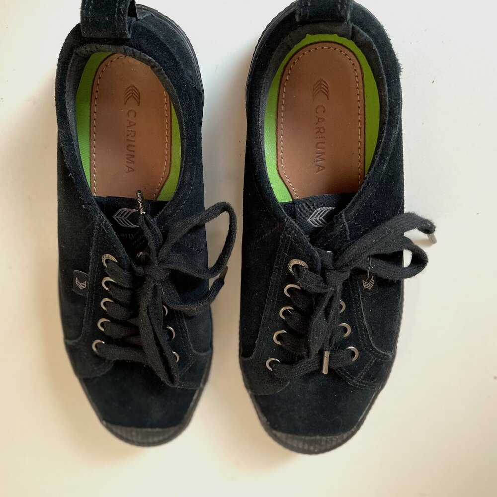 Black Cariuma Sneakers Women's 8.5/ Men's 7